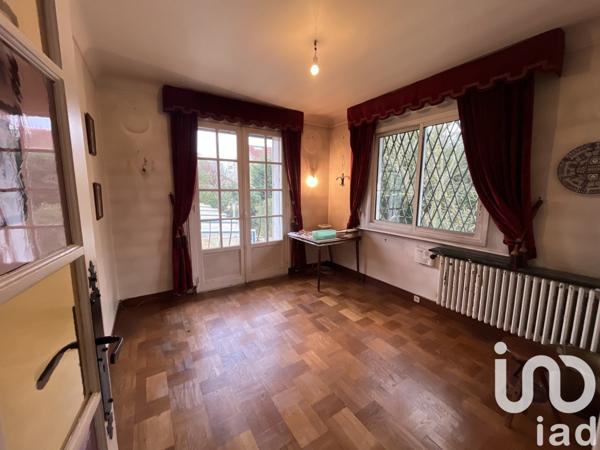 Maison traditionnelle 9 pièces de 170 m² à Deuil-la-Barre (95170)