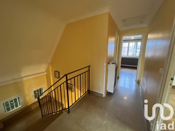 Maison traditionnelle 9 pièces de 170 m² à Deuil-la-Barre (95170)