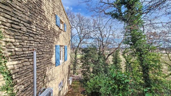 Maubec (84660) MAISON EN PIERRE AU COEUR DU LUBERON