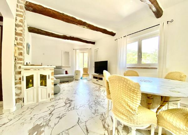 Maison à vendre    5 pièces •  Grasse