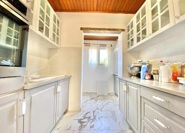 Maison à vendre    5 pièces •  Grasse