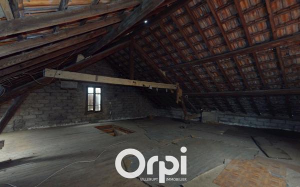 Maison à vendre    4 pièces •  Mont-Saint-Martin