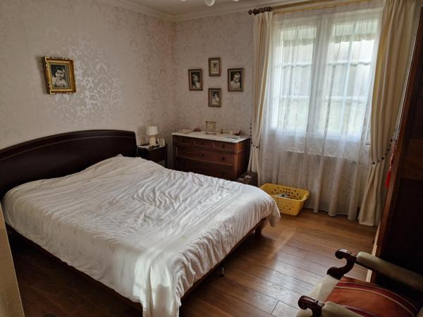 Maison à SAINT-OUEN-DES-TOITS, 53410 - 6 pièces 174m²