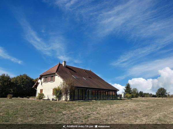 Bel ensemble sur grand terrain attenant