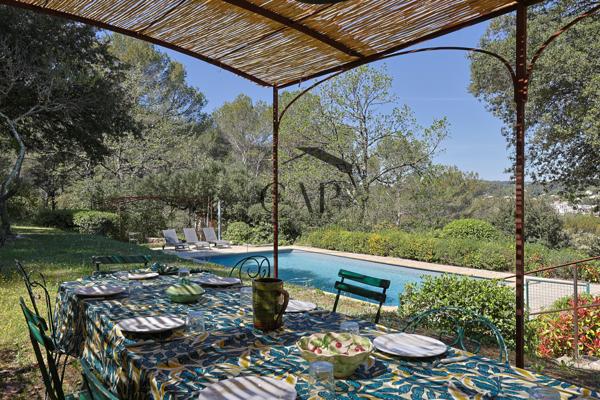 Aix-en-Provence (13100) Propriété confidentielle sur 3,7 hectares à Aix-en-Provence