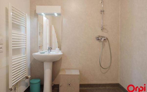 Appartement à vendre    1 pièce •  Lyon 9