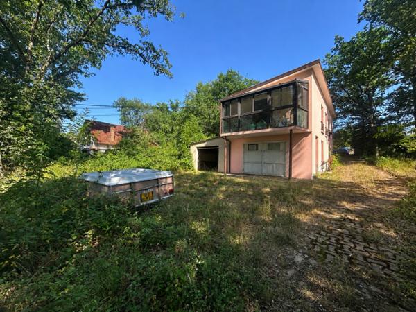 MONTLHERY - TERRAIN DE 5 000 M2 avec DEUX MAISONS ÉDIFIÉES SANS PC - GROS TRAVAUX À PRÉVOIR