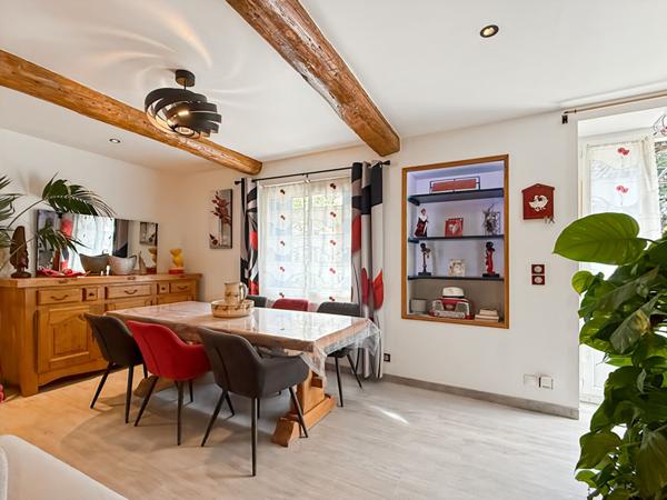 Maison de village  rénovée 130 m2