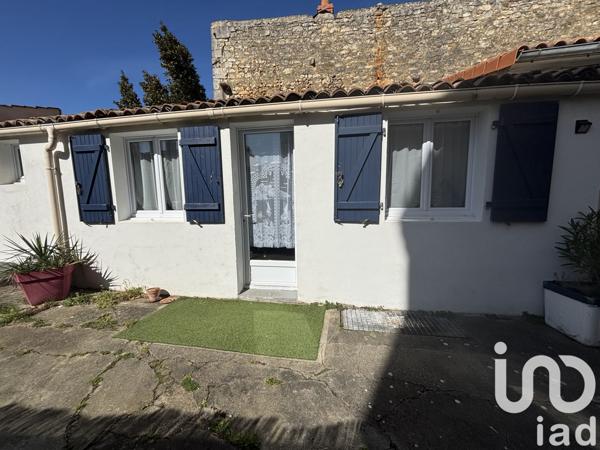 Immeuble à vendre 67 m² Rochefort