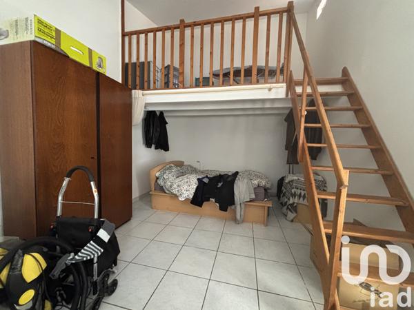 Immeuble à vendre 67 m² Rochefort