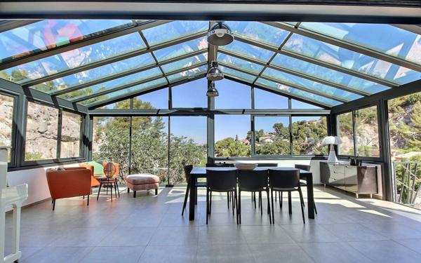 Maison à vendre    6 pièces • 172 m2 Marseille 10