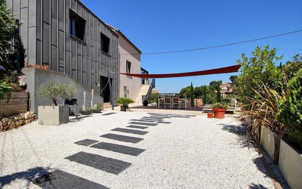 Maison à vendre    6 pièces • 172 m2 Marseille 10