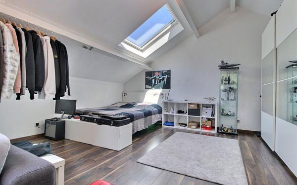 Maison à vendre    6 pièces • 172 m2 Marseille 10