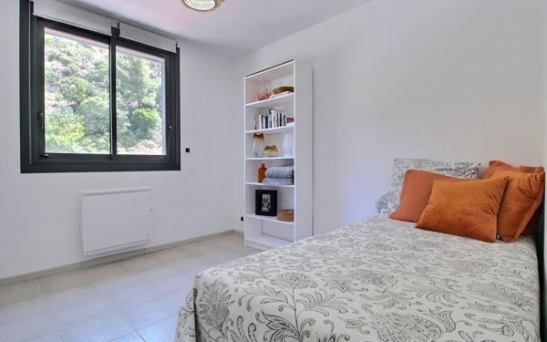 Maison à vendre    6 pièces • 172 m2 Marseille 10