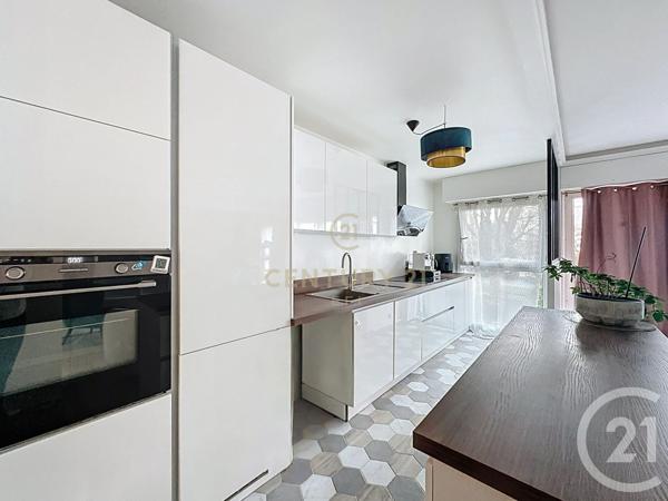 Appartement F4 à vendre  4 pièces - 70,02 m2 NOISY LE GRAND - 93