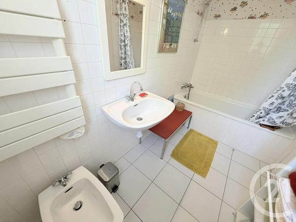 Maison à vendre  7 pièces - 158,25 m 2   JARD SUR MER  - 85