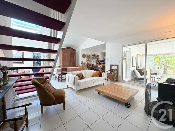 Maison à vendre  7 pièces - 158,25 m 2   JARD SUR MER  - 85