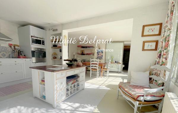 Maison de caractère à vendre à Caromb (84) – Centre-ville – 9 pièces – 260 m² – Jardin paysagé et charme authentique