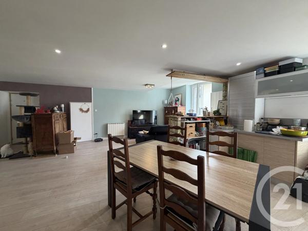 Appartement F4 à vendre  4 pièces - 76,65 m 2   VOIRON  - 38