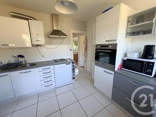 Appartement F4 à vendre  4 pièces - 76,65 m 2   VOIRON  - 38
