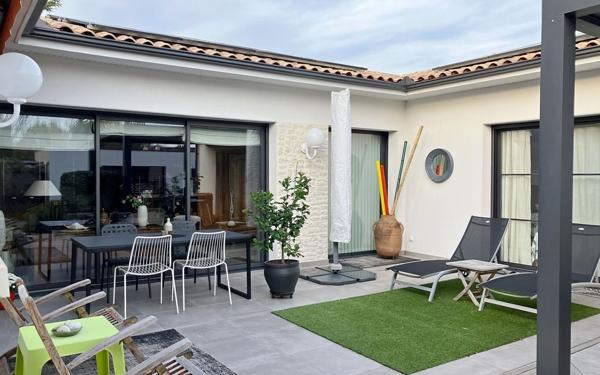 Maison à vendre    7 pièces •  Saint-Yrieix-sur-Charente