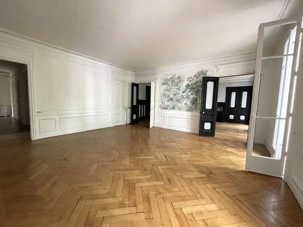 Appartement · Location Lyon (69006) 6 pièces · 273m²