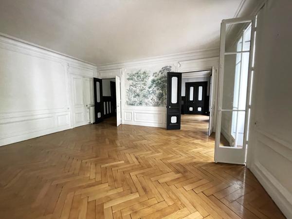 Appartement · Location Lyon (69006) 6 pièces · 273m²