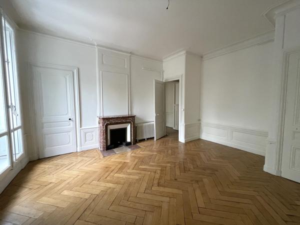 Appartement · Location Lyon (69006) 6 pièces · 273m²