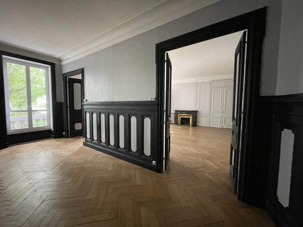 Appartement · Location Lyon (69006) 6 pièces · 273m²