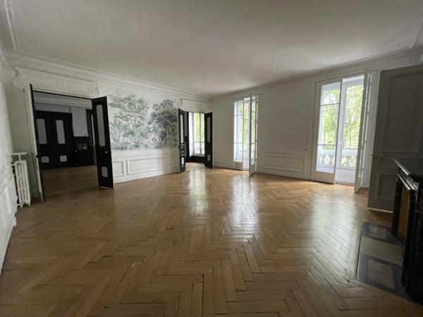 Appartement · Location Lyon (69006) 6 pièces · 273m²