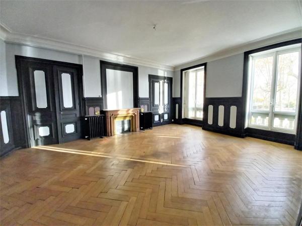Appartement · Location Lyon (69006) 6 pièces · 273m²