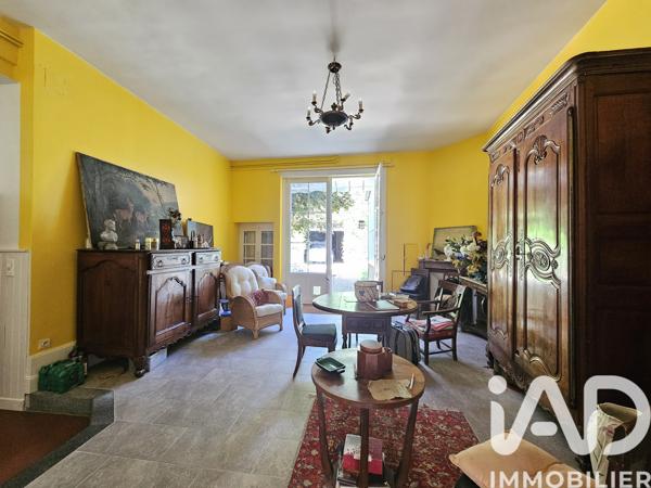 Maison à vendre 11 pièces 364 m² Saint-Yrieix-la-Perche