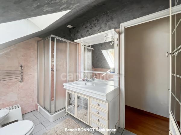 CONCARNEAU – PROPRIÉTÉ DE CARACTÈRE À FORT POTENTIEL – 245 m² – 7 CHAMBRES – 1 HECTARE – DÉPENDANCE