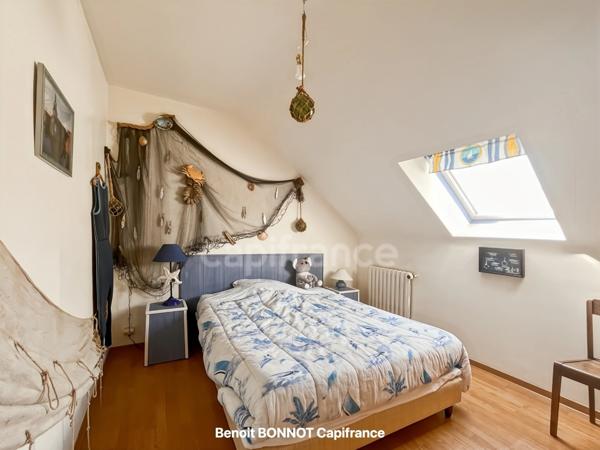 CONCARNEAU – PROPRIÉTÉ DE CARACTÈRE À FORT POTENTIEL – 245 m² – 7 CHAMBRES – 1 HECTARE – DÉPENDANCE