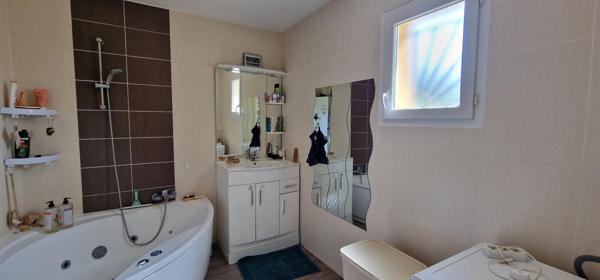 Plain-pied lumineux,terrasse,isolation performante