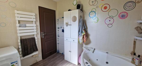 Plain-pied lumineux,terrasse,isolation performante