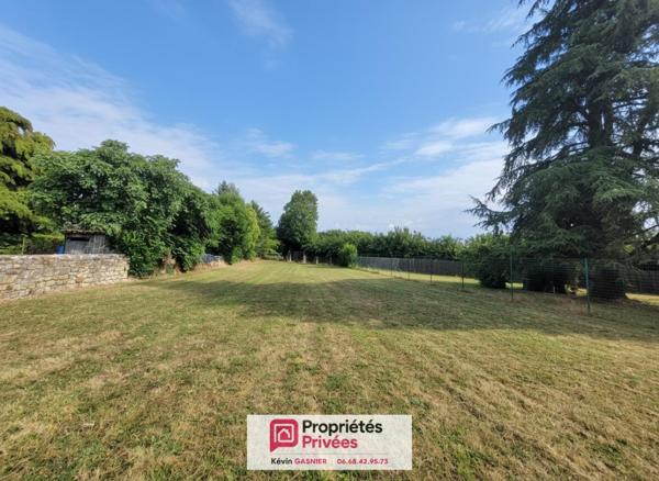 SOYAUX (16800) : Terrain constructible de 700m2