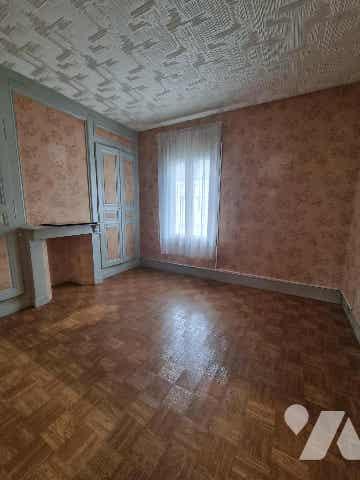 AMIENS - AMIENOISE - 75 M² - 2 CHAMBRES + 1 BUREAU - COUR ET GARAGE