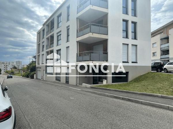 Location Appartement 2 pièces 44.7 m² - 32 RUE GENERAL BROSSET Rillieux-la-pape 69140