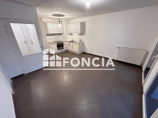 Location Appartement 2 pièces 44.7 m² - 32 RUE GENERAL BROSSET Rillieux-la-pape 69140