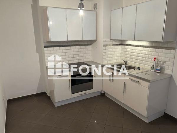 Location Appartement 2 pièces 44.7 m² - 32 RUE GENERAL BROSSET Rillieux-la-pape 69140