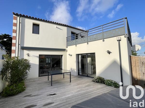 Maison à vendre 10 pièces 203 m² Saint-Gilles-Croix-de-Vie