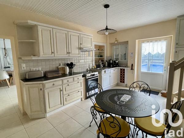 Maison à vendre 10 pièces 203 m² Saint-Gilles-Croix-de-Vie