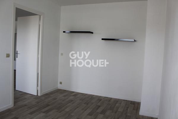 Dernier étage d'une résidence proche gare