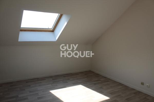 Dernier étage d'une résidence proche gare