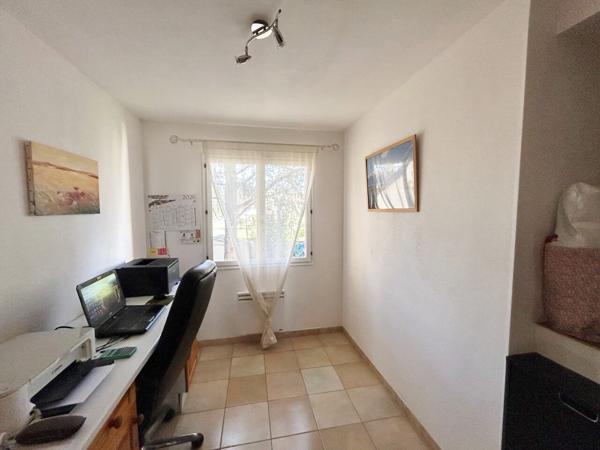 Maison 6 pièce(s) 182 m² sur 1505 m² de terrain avec double garage