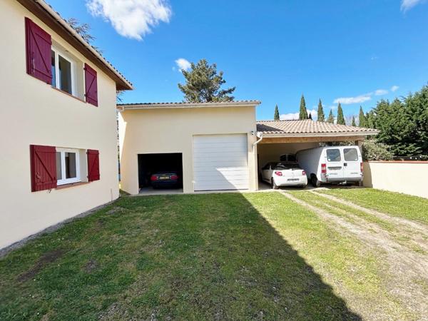 Maison 6 pièce(s) 182 m² sur 1505 m² de terrain avec double garage