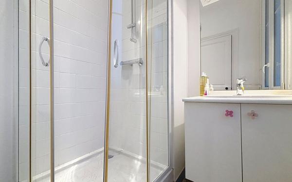 Maison à vendre    4 pièces •  Tours