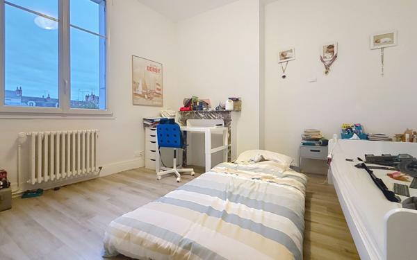 Maison à vendre    4 pièces •  Tours