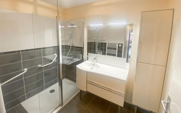 Appartement à vendre    3 pièces • 54,56 m2 Caussade